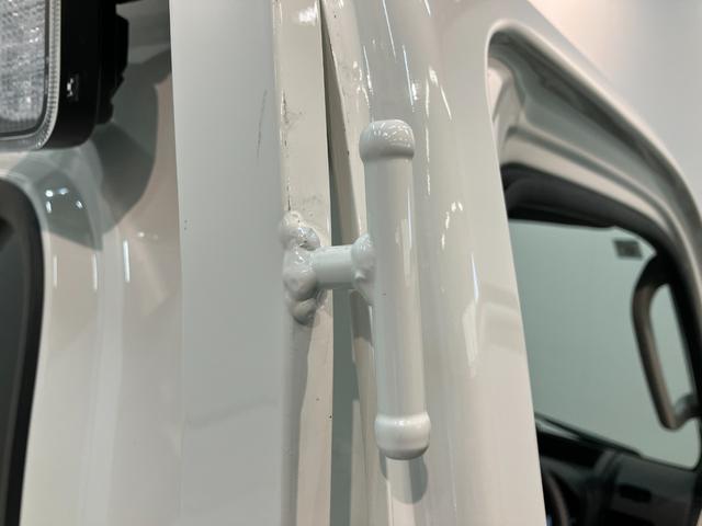 ハイゼットトラックエクストラ 4WD CVT デフロック ドラレコ 荷台作業灯衝突被害軽減ブレーキ コーナーセンサー パートタイム4WD AM/FMラジオ ドラレコ デフロック スマートキー パワーウインドウ オートライト マニュアルエアコン 荷台作業灯 4枚リーフスプリング(滋賀県)の中古車