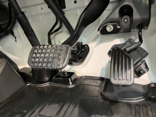 ハイゼットトラックエクストラ 4WD CVT デフロック ドラレコ 荷台作業灯衝突被害軽減ブレーキ コーナーセンサー パートタイム4WD AM/FMラジオ ドラレコ デフロック スマートキー パワーウインドウ オートライト マニュアルエアコン 荷台作業灯 4枚リーフスプリング(滋賀県)の中古車