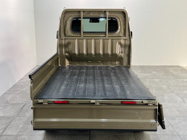 ハイゼットトラックスタンダード　４ＷＤ　ＣＶＴ　コーナーセンサー　オートライト衝突被害軽減ブレーキ　コーナーセンサー　パートタイム４ＷＤ　ＡＭ／ＦＭラジオ　マニュアルエアコン　マニュアルレベリング　オートライト（滋賀県）の中古車