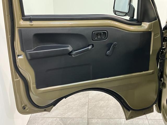 ハイゼットトラックスタンダード　４ＷＤ　ＣＶＴ　コーナーセンサー　オートライト衝突被害軽減ブレーキ　コーナーセンサー　パートタイム４ＷＤ　ＡＭ／ＦＭラジオ　マニュアルエアコン　マニュアルレベリング　オートライト（滋賀県）の中古車