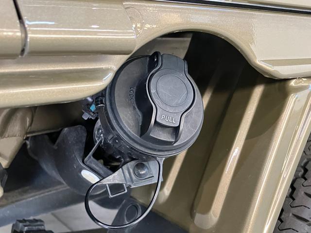 ハイゼットトラックスタンダード　４ＷＤ　ＣＶＴ　コーナーセンサー　オートライト衝突被害軽減ブレーキ　コーナーセンサー　パートタイム４ＷＤ　ＡＭ／ＦＭラジオ　マニュアルエアコン　マニュアルレベリング　オートライト（滋賀県）の中古車