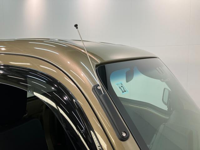 ハイゼットトラックスタンダード　４ＷＤ　ＣＶＴ　コーナーセンサー　オートライト衝突被害軽減ブレーキ　コーナーセンサー　パートタイム４ＷＤ　ＡＭ／ＦＭラジオ　マニュアルエアコン　マニュアルレベリング　オートライト（滋賀県）の中古車