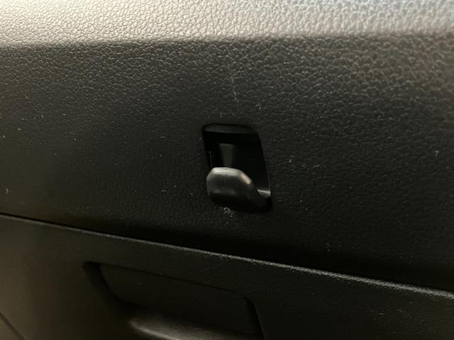 ハイゼットトラックスタンダード　４ＷＤ　ＣＶＴ　コーナーセンサー　オートライト衝突被害軽減ブレーキ　コーナーセンサー　パートタイム４ＷＤ　ＡＭ／ＦＭラジオ　マニュアルエアコン　マニュアルレベリング　オートライト（滋賀県）の中古車