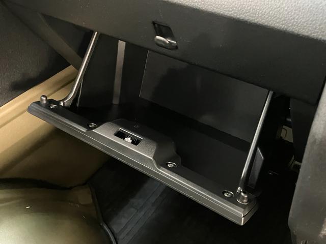 ハイゼットトラックスタンダード　４ＷＤ　ＣＶＴ　コーナーセンサー　オートライト衝突被害軽減ブレーキ　コーナーセンサー　パートタイム４ＷＤ　ＡＭ／ＦＭラジオ　マニュアルエアコン　マニュアルレベリング　オートライト（滋賀県）の中古車