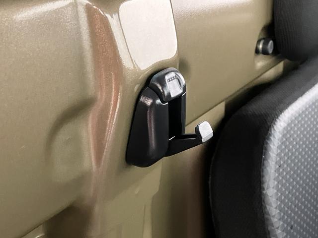 ハイゼットトラックスタンダード　４ＷＤ　ＣＶＴ　コーナーセンサー　オートライト衝突被害軽減ブレーキ　コーナーセンサー　パートタイム４ＷＤ　ＡＭ／ＦＭラジオ　マニュアルエアコン　マニュアルレベリング　オートライト（滋賀県）の中古車