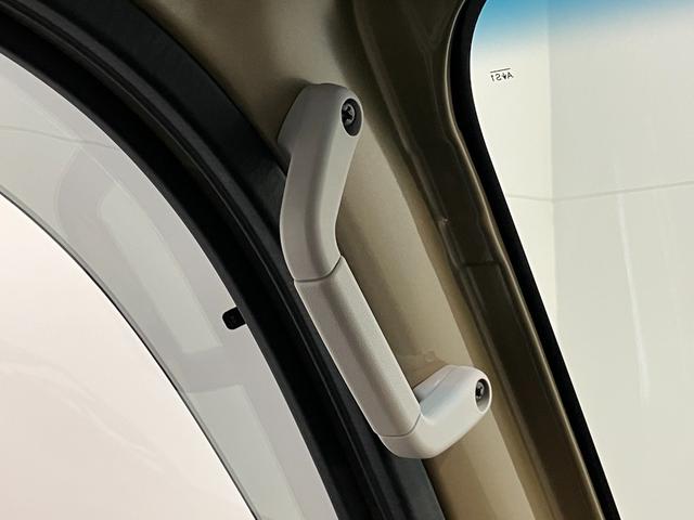 ハイゼットトラックスタンダード　４ＷＤ　ＣＶＴ　コーナーセンサー　オートライト衝突被害軽減ブレーキ　コーナーセンサー　パートタイム４ＷＤ　ＡＭ／ＦＭラジオ　マニュアルエアコン　マニュアルレベリング　オートライト（滋賀県）の中古車