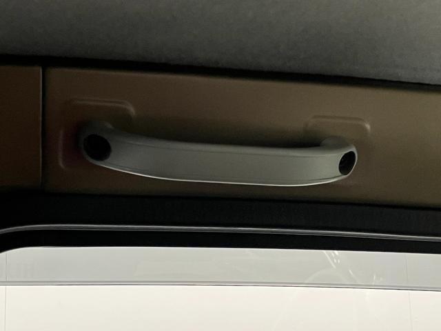 ハイゼットトラックスタンダード　４ＷＤ　ＣＶＴ　コーナーセンサー　オートライト衝突被害軽減ブレーキ　コーナーセンサー　パートタイム４ＷＤ　ＡＭ／ＦＭラジオ　マニュアルエアコン　マニュアルレベリング　オートライト（滋賀県）の中古車