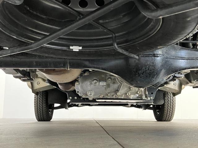 ハイゼットトラックスタンダード　４ＷＤ　ＣＶＴ　コーナーセンサー　オートライト衝突被害軽減ブレーキ　コーナーセンサー　パートタイム４ＷＤ　ＡＭ／ＦＭラジオ　マニュアルエアコン　マニュアルレベリング　オートライト（滋賀県）の中古車