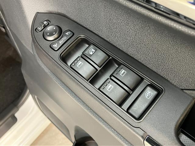 タントカスタムＲＳ　両側パワスラ　コーナーセンサー　届出済未使用車衝突被害軽減ブレーキ　コーナーセンサー　ターボ　バックカメラ（ナビ装着時用）　両側電動スライドドア　前席シートヒーター　電動パーキングブレーキ　ＬＥＤ　オートライト　オートエアコン　スマートキー（滋賀県）の中古車