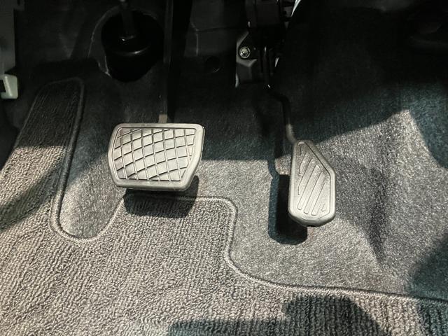 ロッキープレミアムG コーナーセンサー レーダークルーズコントロール衝突被害軽減ブレーキ コーナーセンサー バックカメラ(ナビ装着時用) レーダークルーズコントロール LED オートライト オートエアコン シートヒーター 電動格納式ミラー スマートキー エコアイドル(滋賀県)の中古車