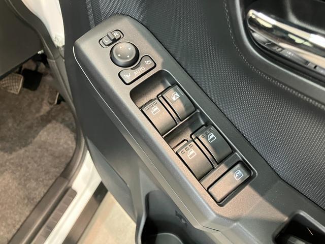 タフトG レーダークルーズコントロール 届出済未使用車衝突被害軽減ブレーキ コーナーセンサー バックカメラ(ナビ装着時用) 前席シートヒーター 電動パーキング スカイフィールトップ LED オートライト オートエアコン スマートキー エコアイドル(滋賀県)の中古車