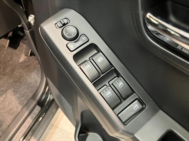 タフトＧ　レーダークルーズコントロール　届出済未使用車衝突被害軽減ブレーキ　コーナーセンサー　バックカメラ（ナビ装着時用）　前席シートヒーター　電動パーキング　スカイフィールトップ　ＬＥＤ　オートライト　オートエアコン　スマートキー　エコアイドル（滋賀県）の中古車