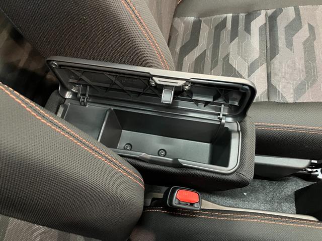 タフトＧ　レーダークルーズコントロール　届出済未使用車衝突被害軽減ブレーキ　コーナーセンサー　バックカメラ（ナビ装着時用）　前席シートヒーター　電動パーキング　スカイフィールトップ　ＬＥＤ　オートライト　オートエアコン　スマートキー　エコアイドル（滋賀県）の中古車