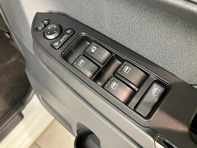 タントカスタムX 9型ディスプレイオーディオ 届出済未使用車衝突被害軽減ブレーキ コーナーセンサー 9型ディスプレイオーディオ フルセグ Bluetooth USB バックカメラ 両側電動スライドドア 前席シートヒーター LED スマートキー エコアイドル(滋賀県)の中古車