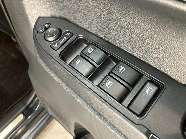 タントカスタムＸ　９型ディスプレイオーディオ　パーキングアシスト衝突被害軽減ブレーキ　コーナーセンサー　９型ディスプレイオーディオ　フルセグ　Ｂｌｕｅｔｏｏｔｈ　ＵＳＢ　パノラマカメラ　前後ドラレコ　駐車支援機能　両側電動スライドドア　前席シートヒーター　クルコン（滋賀県）の中古車