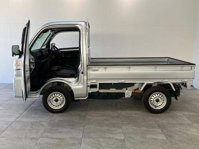 ハイゼットトラックスタンダード 5MT 4WD コーナーセンサー オートライト衝突被害軽減ブレーキ コーナーセンサー パートタイム4WD AM/FMラジオ マニュアルエアコン マニュアルレベリング オートライト(滋賀県)の中古車