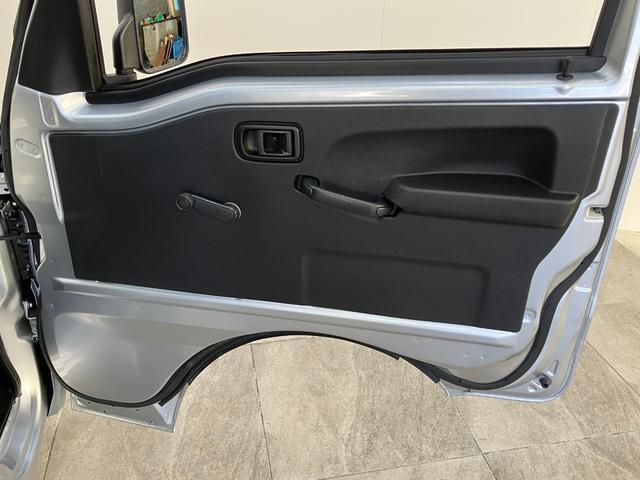 ハイゼットトラックスタンダード 5MT 4WD コーナーセンサー オートライト衝突被害軽減ブレーキ コーナーセンサー パートタイム4WD AM/FMラジオ マニュアルエアコン マニュアルレベリング オートライト(滋賀県)の中古車