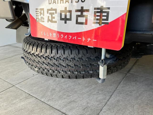 ハイゼットトラックスタンダード 5MT 4WD コーナーセンサー オートライト衝突被害軽減ブレーキ コーナーセンサー パートタイム4WD AM/FMラジオ マニュアルエアコン マニュアルレベリング オートライト(滋賀県)の中古車