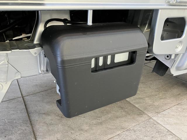 ハイゼットトラックスタンダード 5MT 4WD コーナーセンサー オートライト衝突被害軽減ブレーキ コーナーセンサー パートタイム4WD AM/FMラジオ マニュアルエアコン マニュアルレベリング オートライト(滋賀県)の中古車