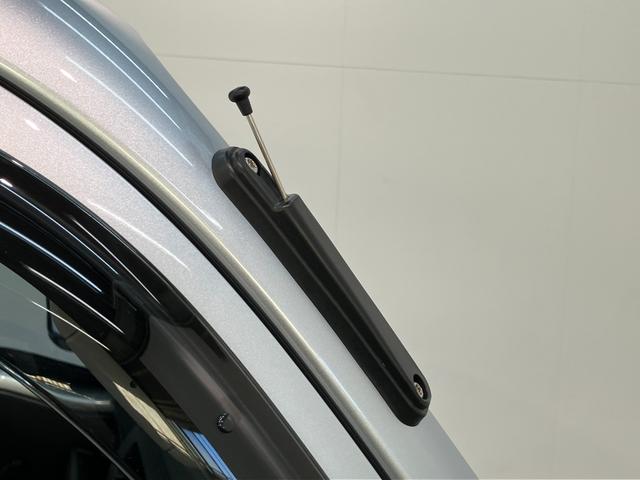 ハイゼットトラックスタンダード 5MT 4WD コーナーセンサー オートライト衝突被害軽減ブレーキ コーナーセンサー パートタイム4WD AM/FMラジオ マニュアルエアコン マニュアルレベリング オートライト(滋賀県)の中古車