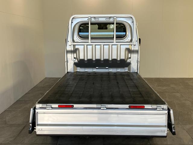 ハイゼットトラックスタンダード 5MT 4WD コーナーセンサー オートライト衝突被害軽減ブレーキ コーナーセンサー パートタイム4WD AM/FMラジオ マニュアルエアコン マニュアルレベリング オートライト(滋賀県)の中古車