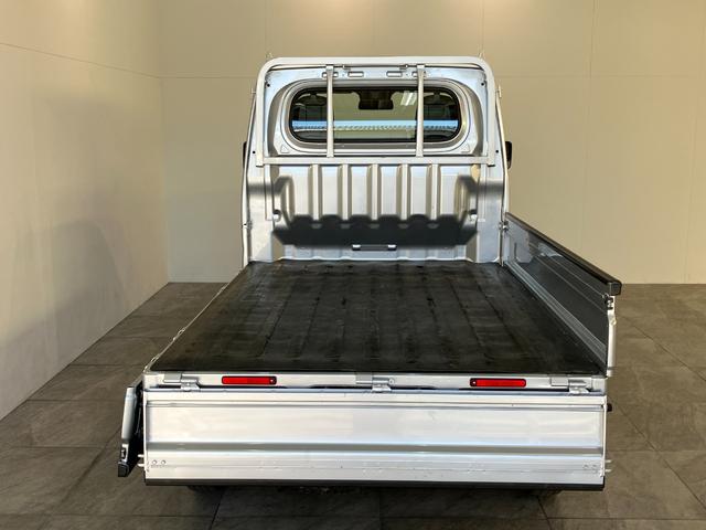 ハイゼットトラックスタンダード 5MT 4WD コーナーセンサー オートライト衝突被害軽減ブレーキ コーナーセンサー パートタイム4WD AM/FMラジオ マニュアルエアコン マニュアルレベリング オートライト(滋賀県)の中古車