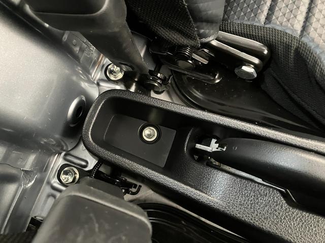 ハイゼットトラックスタンダード 5MT 4WD コーナーセンサー オートライト衝突被害軽減ブレーキ コーナーセンサー パートタイム4WD AM/FMラジオ マニュアルエアコン マニュアルレベリング オートライト(滋賀県)の中古車