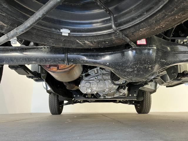 ハイゼットトラックスタンダード 5MT 4WD コーナーセンサー オートライト衝突被害軽減ブレーキ コーナーセンサー パートタイム4WD AM/FMラジオ マニュアルエアコン マニュアルレベリング オートライト(滋賀県)の中古車