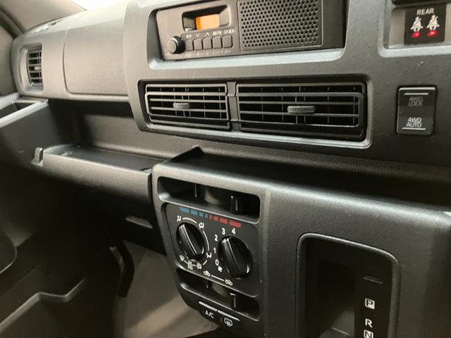 ハイゼットカーゴDX 4WD CVT コーナーセンサー キーレス衝突被害軽減ブレーキ スマアシ コーナーセンサー 前席パワーウインドウ AM/FMステレオ 両側スライドドア パートタイム4WD オートライト マニュアルレベリング(滋賀県)の中古車