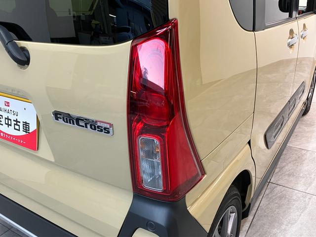タントファンクロス CDステレオ コーナーセンサー シートヒーター衝突被害軽減ブレーキ コーナーセンサー CDステレオ バックカメラ(ナビ装着時用) 両側電動スライドドア 前席シートヒーター 電動パーキングブレーキ LED オートライト オートエアコン スマートキー(滋賀県)の中古車
