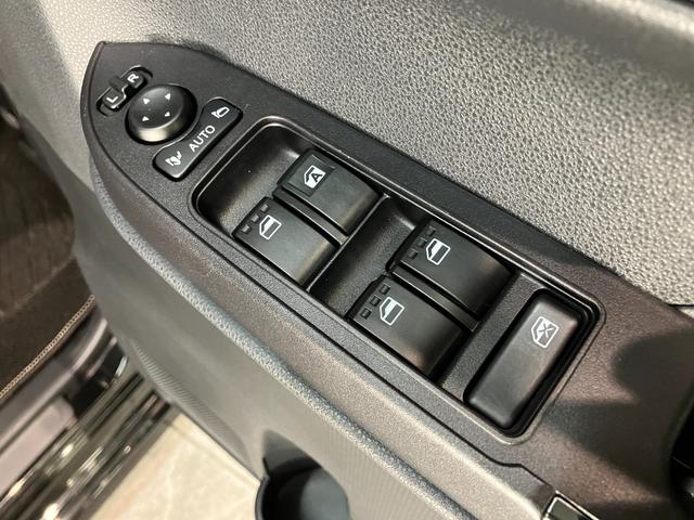 タントカスタムRS ターボ CDステレオ コーナーセンサー LED衝突被害軽減ブレーキ コーナーセンサー CDステレオ バックカメラ(ナビ装着時用) 両側電動スライドドア 前席シートヒーター 電動パーキングブレーキ LED オートライト オートエアコン スマートキー(滋賀県)の中古車