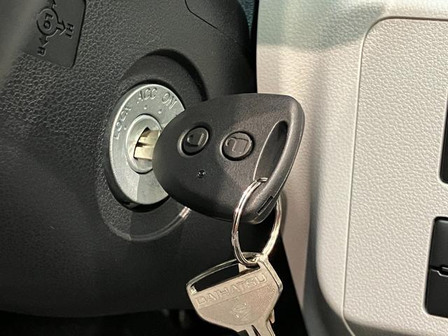 ミライースＸ　ＳＡ３　コーナーセンサー　キーレス　届出済未使用車衝突被害軽減ブレーキ　スマアシ３　コーナーセンサー　バックカメラ（ナビ装着時用）　ＬＥＤヘッドライト　オートライト　電動格納式ミラー　キーレスエントリー　マニュアルレベリング　エコアイドル（滋賀県）の中古車