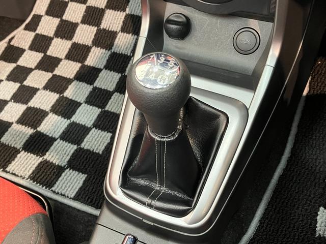 コペンエクスプレイ　Ｓ　５ＭＴ　レカロシート　ＭＯＭＯステビルシュタイン製ショックアブソーバー　レカロシート　ＭＯＭＯ製ステアリング　ＣＤステレオ　ディスプレイオーディオ　Ｂｌｕｅｔｏｏｔｈ　ＵＳＢ　バックカメラ　シートヒーター　ＬＥＤ　オートエアコン（滋賀県）の中古車