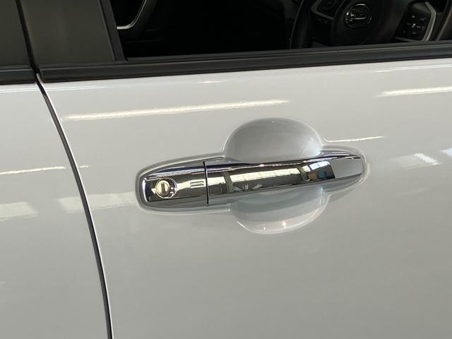 ロッキープレミアムＧ　ＨＥＶ　９型ディスプレイオーディオ　車検整備付衝突被害軽減ブレーキ　コーナーセンサー　ディスプレイオーディオ　フルセグ　パノラマカメラ　Ｂｌｕｅｔｏｏｔｈ　ＵＳＢ　ドラレコ　ＴＶコントロール　前席シートヒーター　電動パーキング　ＬＥＤ　クルコン（滋賀県）の中古車