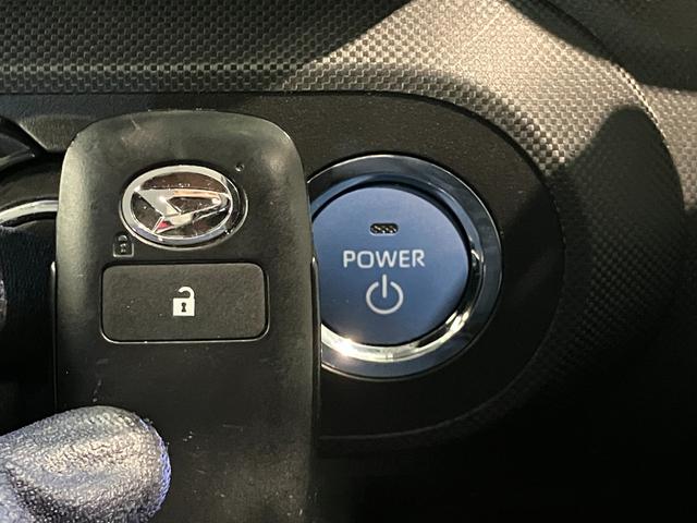 ロッキープレミアムＧ　ＨＥＶ　９型ディスプレイオーディオ　車検整備付衝突被害軽減ブレーキ　コーナーセンサー　ディスプレイオーディオ　フルセグ　パノラマカメラ　Ｂｌｕｅｔｏｏｔｈ　ＵＳＢ　ドラレコ　ＴＶコントロール　前席シートヒーター　電動パーキング　ＬＥＤ　クルコン（滋賀県）の中古車