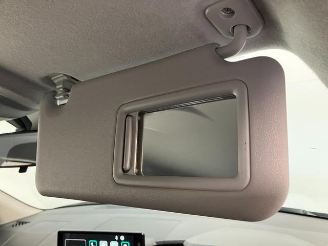 ロッキープレミアムＧ　ＨＥＶ　９型ディスプレイオーディオ　車検整備付衝突被害軽減ブレーキ　コーナーセンサー　ディスプレイオーディオ　フルセグ　パノラマカメラ　Ｂｌｕｅｔｏｏｔｈ　ＵＳＢ　ドラレコ　ＴＶコントロール　前席シートヒーター　電動パーキング　ＬＥＤ　クルコン（滋賀県）の中古車