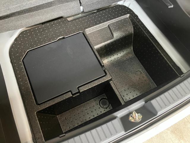 ロッキープレミアムＧ　ＨＥＶ　９型ディスプレイオーディオ　車検整備付衝突被害軽減ブレーキ　コーナーセンサー　ディスプレイオーディオ　フルセグ　パノラマカメラ　Ｂｌｕｅｔｏｏｔｈ　ＵＳＢ　ドラレコ　ＴＶコントロール　前席シートヒーター　電動パーキング　ＬＥＤ　クルコン（滋賀県）の中古車