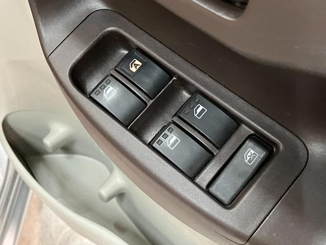 ブーンCLリミテッド フルセグナビ バックカメラ 車検整備付フルセグナビ バックカメラ Bluetooth DVD再生 ETC オートエアコン スマートキー 電動格納式ミラー エコアイドル タイヤ4本新品交換済み(滋賀県)の中古車