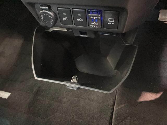 トールカスタムＧリミテッド２ＳＡ３　９型ナビ　パノラマカメラ衝突被害軽減ブレーキ　コーナーセンサー　９型フルセグナビ　Ｂｌｕｅｔｏｏｔｈ　ＤＶＤ　ＵＳＢ　パノラマカメラ　フリップダウンモニター　前後ドラレコ　両側電動スライドドア　前席シートヒーター　クルコン（滋賀県）の中古車