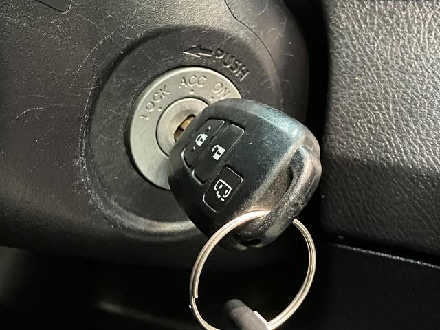 シエンタＸ　フルセグナビ　バックカメラ　キーレス　ＥＴＣ　７人乗りトヨタセーフティセンス　フルセグナビ　バックカメラ　ＥＴＣ　ＤＶＤ再生　Ｂｌｕｅｔｏｏｔｈ　ＵＳＢ　左側電動スライドドア　キーレスエントリー　電動格納式ミラー　社外アルミ　エコアイドル（滋賀県）の中古車