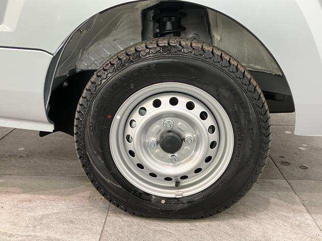 ハイゼットトラックスタンダード　４ＷＤ　ＣＶＴ　コーナーセンサー　オートライト衝突被害軽減ブレーキ　コーナーセンサー　パートタイム４ＷＤ　ＡＭ／ＦＭラジオ　マニュアルエアコン　マニュアルレベリング　オートライト（滋賀県）の中古車