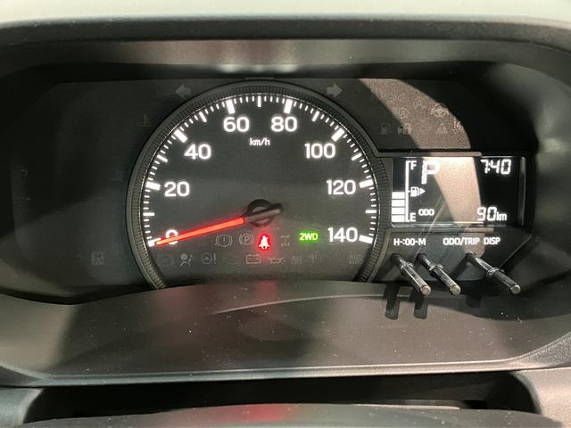 ハイゼットトラックスタンダード　４ＷＤ　ＣＶＴ　コーナーセンサー　オートライト衝突被害軽減ブレーキ　コーナーセンサー　パートタイム４ＷＤ　ＡＭ／ＦＭラジオ　マニュアルエアコン　マニュアルレベリング　オートライト（滋賀県）の中古車