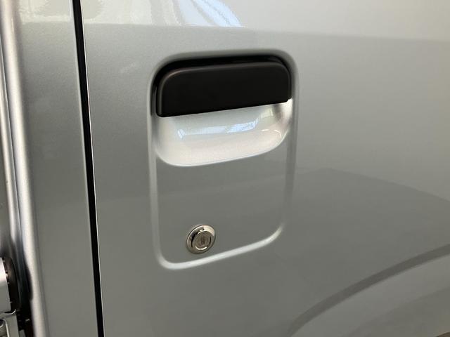 ハイゼットトラックスタンダード　４ＷＤ　ＣＶＴ　コーナーセンサー　オートライト衝突被害軽減ブレーキ　コーナーセンサー　パートタイム４ＷＤ　ＡＭ／ＦＭラジオ　マニュアルエアコン　マニュアルレベリング　オートライト（滋賀県）の中古車