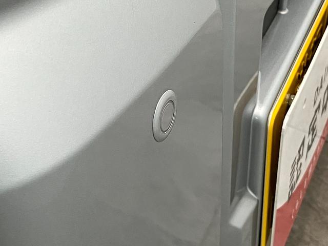 ハイゼットトラックスタンダード　４ＷＤ　ＣＶＴ　コーナーセンサー　オートライト衝突被害軽減ブレーキ　コーナーセンサー　パートタイム４ＷＤ　ＡＭ／ＦＭラジオ　マニュアルエアコン　マニュアルレベリング　オートライト（滋賀県）の中古車