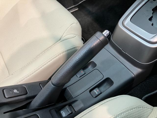 コペン２０ｔｈアニバーサリーエディション　ナビ　バックカメラフルセグナビ　ＤＶＤ再生　Ｂｌｕｅｔｏｏｔｈ　ＵＳＢ　パドルシフト　ＭＯＭＯ製ハンドル　革シート　ＢＢＳ製アルミホイール　シートヒーター　ＬＥＤ　オートライト　オートエアコン　スマートキー　ターボ（滋賀県）の中古車