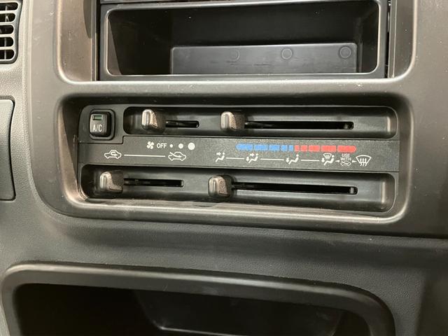 ハイゼットトラックエアコン・パワステ スペシャル 4WD 走行5万9千キロ台マニュアルエアコン パワーステアリング マニュアルレベリング パートタイム4WD AM/FMラジオ(滋賀県)の中古車