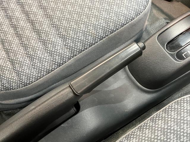 ハイゼットトラックエアコン・パワステ スペシャル 4WD 走行5万9千キロ台マニュアルエアコン パワーステアリング マニュアルレベリング パートタイム4WD AM/FMラジオ(滋賀県)の中古車