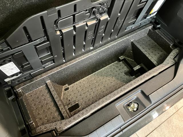 タントカスタムＸ　ＩＤＬＥレス　１０型ナビ　バックカメラ衝突被害軽減ブレーキ　コーナーセンサー　１０型フルセグナビ　Ｂｌｕｅｔｏｏｔｈ　ＤＶＤ再生　ＵＳＢ　バックカメラ　ＥＴＣ　両側電動スライドドア　前席シートヒーター　ＬＥＤ　オートライト　スマートキー（滋賀県）の中古車