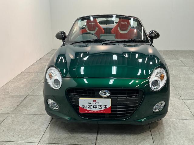 コペンセロＳ　５ＭＴ　フルセグナビ　ＭＯＭＯステ　届出済未使用車リヤコーナーセンサー　フルセグナビ　ＤＶＤ　Ｂｌｕｅｔｏｏｔｈ　ＵＳＢ　シートヒーター　オートライト　ビルシュタイン製ショックアブソーバー　レカロシート　ＭＯＭＯ製ステアリング（滋賀県）の中古車