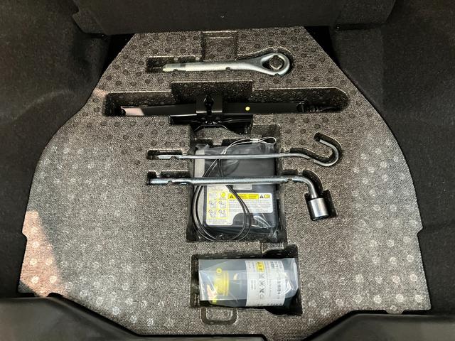 コペンセロＳ　５ＭＴ　フルセグナビ　ＭＯＭＯステ　届出済未使用車リヤコーナーセンサー　フルセグナビ　ＤＶＤ　Ｂｌｕｅｔｏｏｔｈ　ＵＳＢ　シートヒーター　オートライト　ビルシュタイン製ショックアブソーバー　レカロシート　ＭＯＭＯ製ステアリング（滋賀県）の中古車